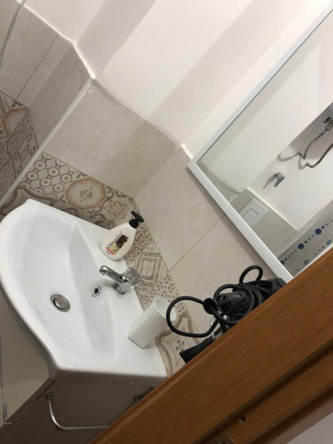 Casa Vacanza De Luca Наполи Екстериор снимка
